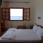 Hotel Faros 2*