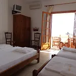 Hotel Faros 2*