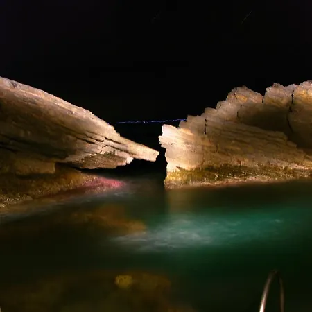 Faros Milopótamos