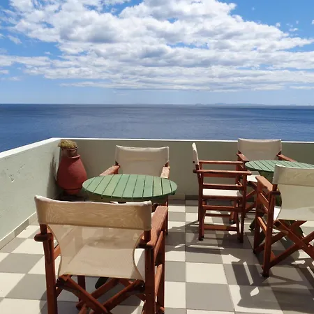Hotel Faros 2*